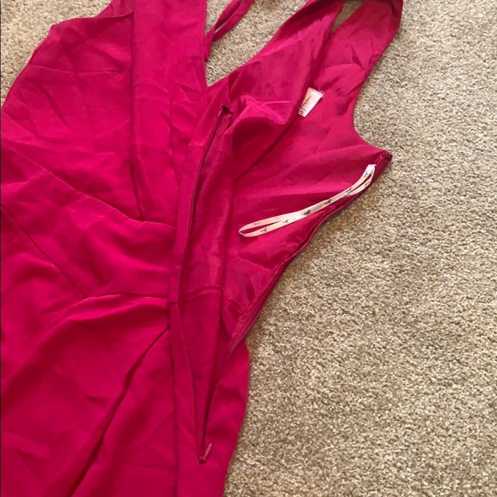 Deep V tie back romper - Picture 5 of 8